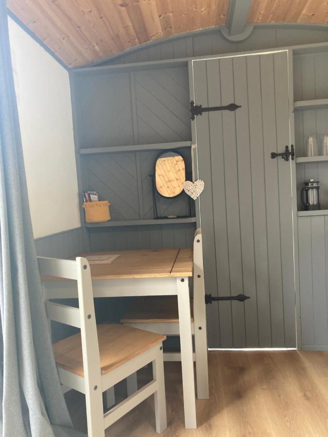 Shepherd's hut near Aberdyfi Machynlleth Exterior foto